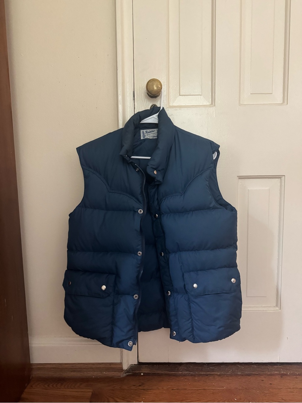 Rainier Sportswear Navy Down Puffer Vest - Medium